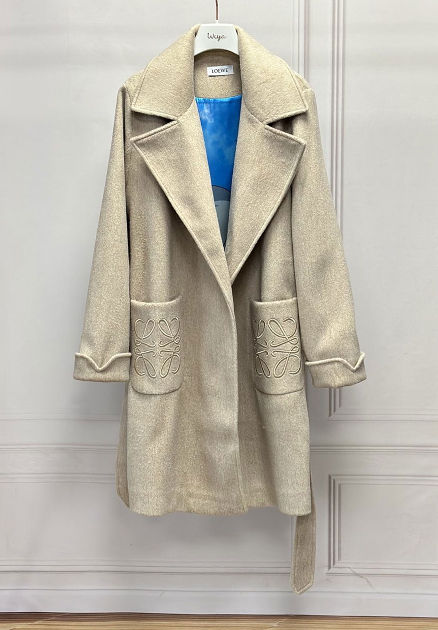 Палто с Бродерия +1 цвят